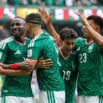 mexico-abre-copa-vencendo-africa-sul-duelo-tres-expulsoes-1781216099647