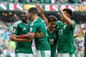 mexico-abre-copa-vencendo-africa-sul-duelo-tres-expulsoes-1781216099647