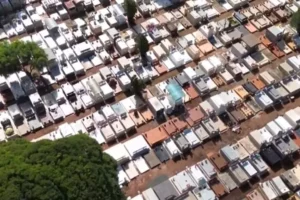 troca-de-corpos-cemiterio-arapongas-960×592